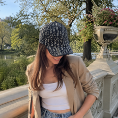 Classic Jacquard Curved Brim Hat