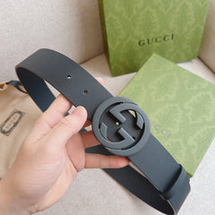 Minimalist Black Waist Belt