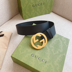 Elegant Black Buckle Belt