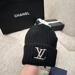 Black Ribbed Knit Beanie